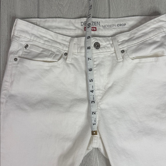 Women’s white Denizen from Levi’s Modern crop white jeans size 10 - Picture 5 of 8
